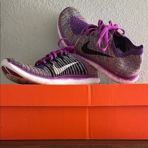 Nike Women's Free RN FLYKNIT Multicolor Running Shoes. Good, used condition. W9